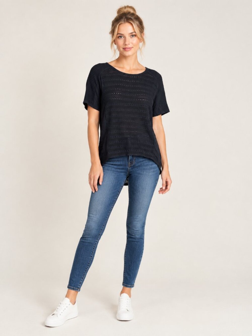 2/$30 TAHARI Ribbed Eyelet Tee Curved High-low Hem Black Medium #A4847